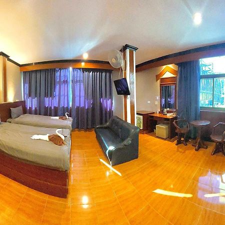 Centre Point Patong Hotell Eksteriør bilde