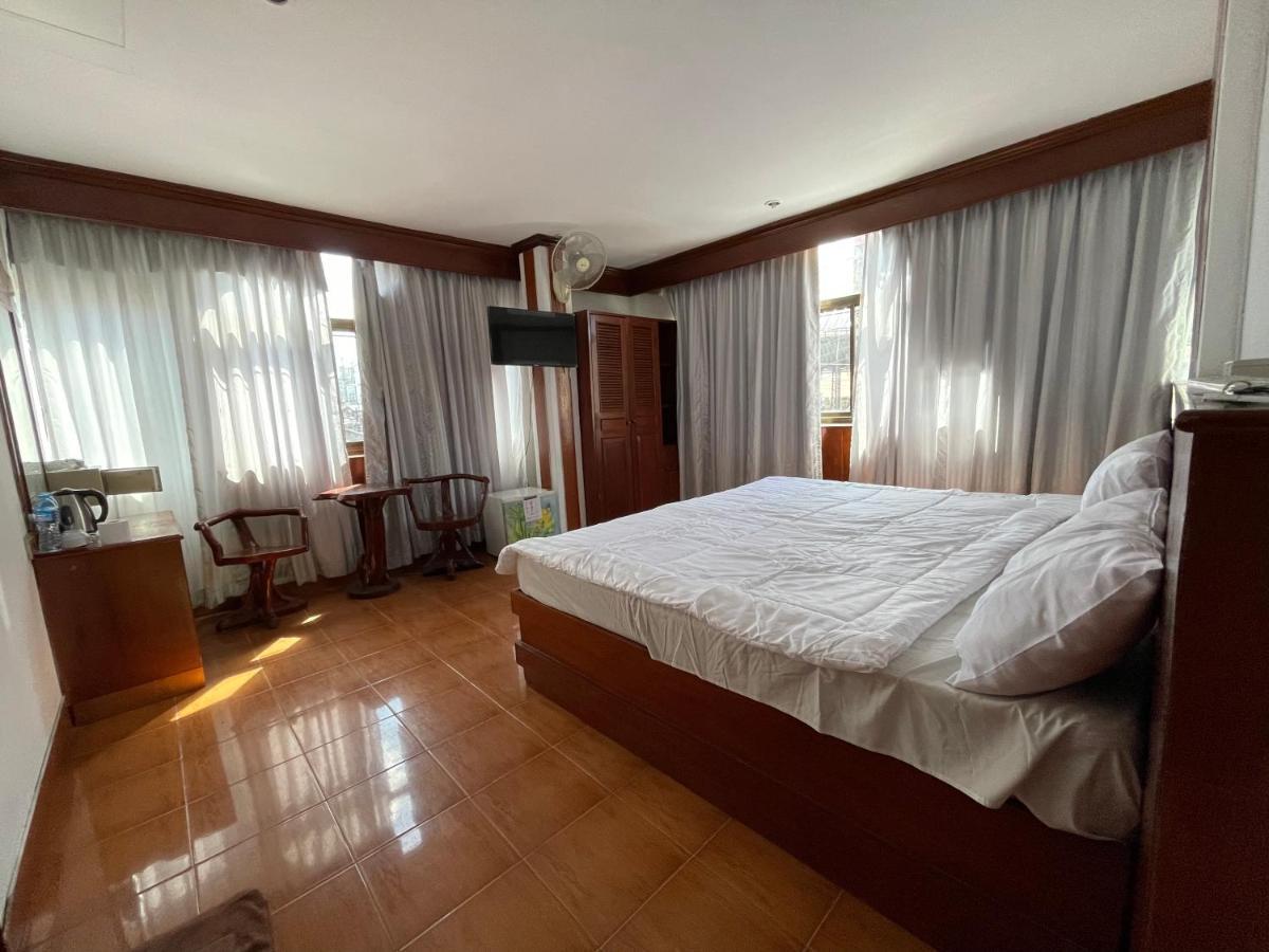 Centre Point Patong Hotell Eksteriør bilde