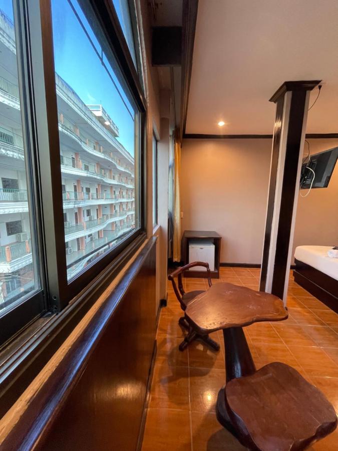 Centre Point Patong Hotell Eksteriør bilde