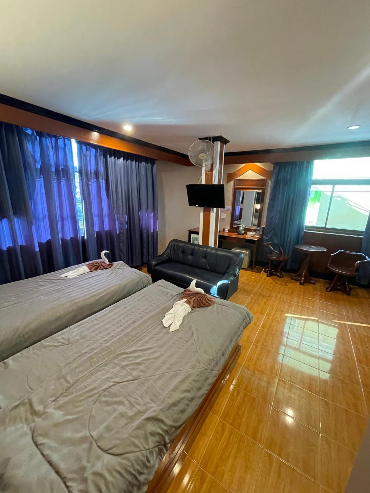 Centre Point Patong Hotell Eksteriør bilde