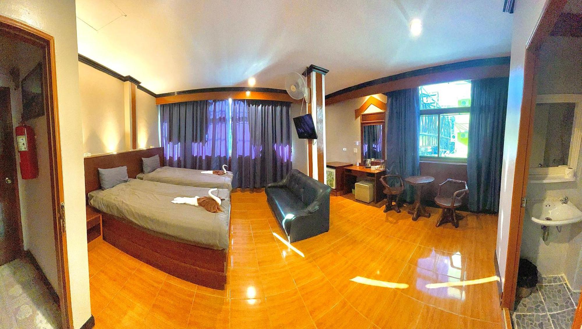 Centre Point Patong Hotell Eksteriør bilde