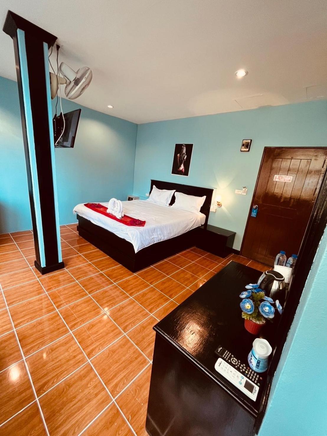 Centre Point Patong Hotell Eksteriør bilde