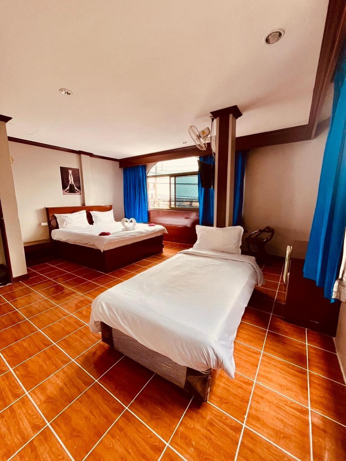 Centre Point Patong Hotell Eksteriør bilde