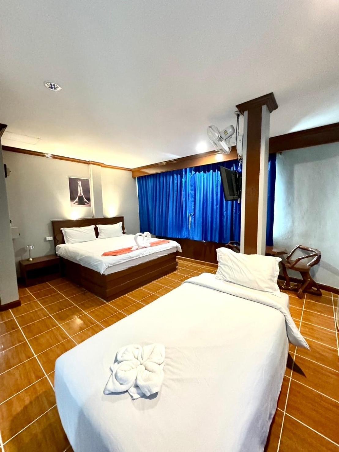 Centre Point Patong Hotell Eksteriør bilde