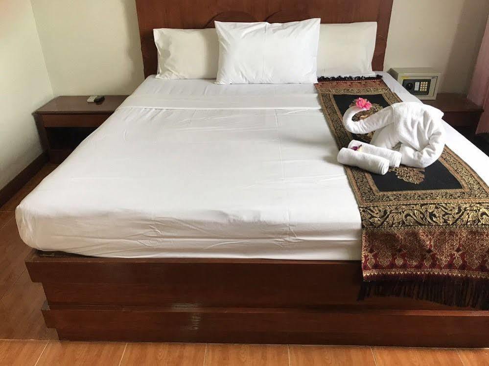 Centre Point Patong Hotell Eksteriør bilde