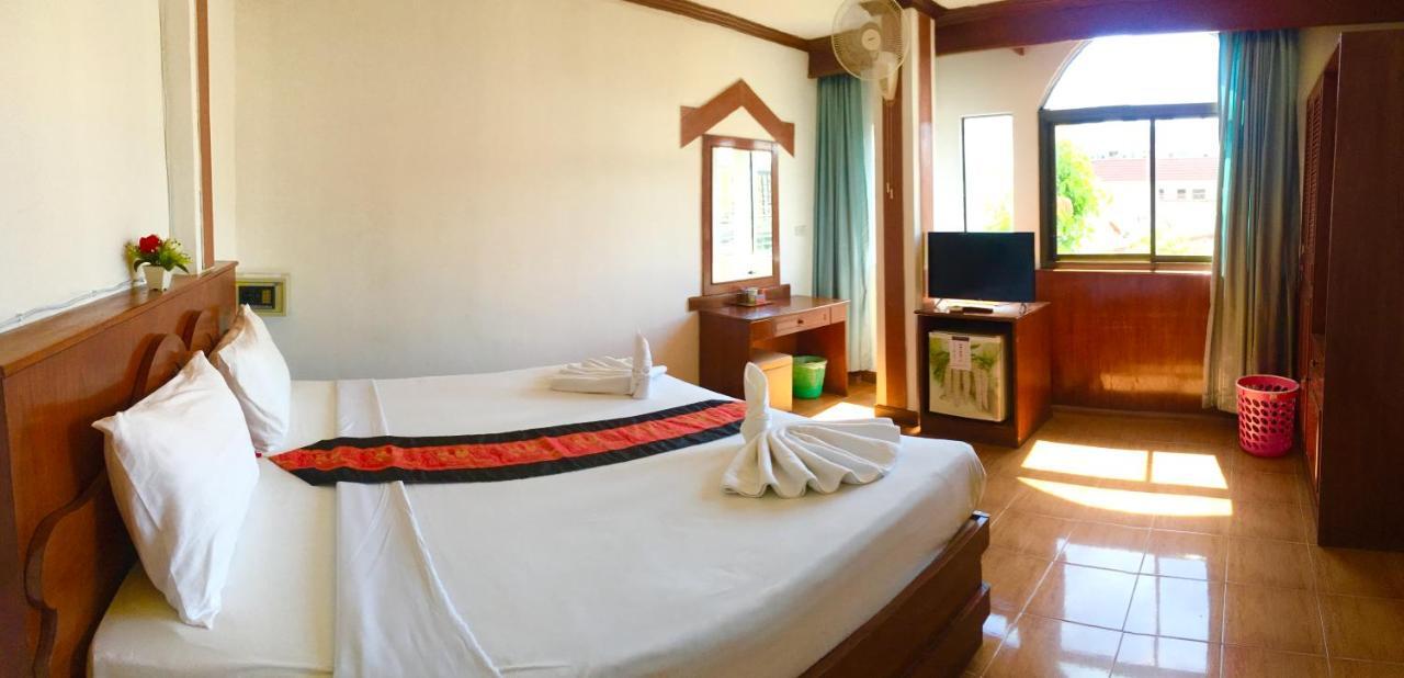 Centre Point Patong Hotell Eksteriør bilde